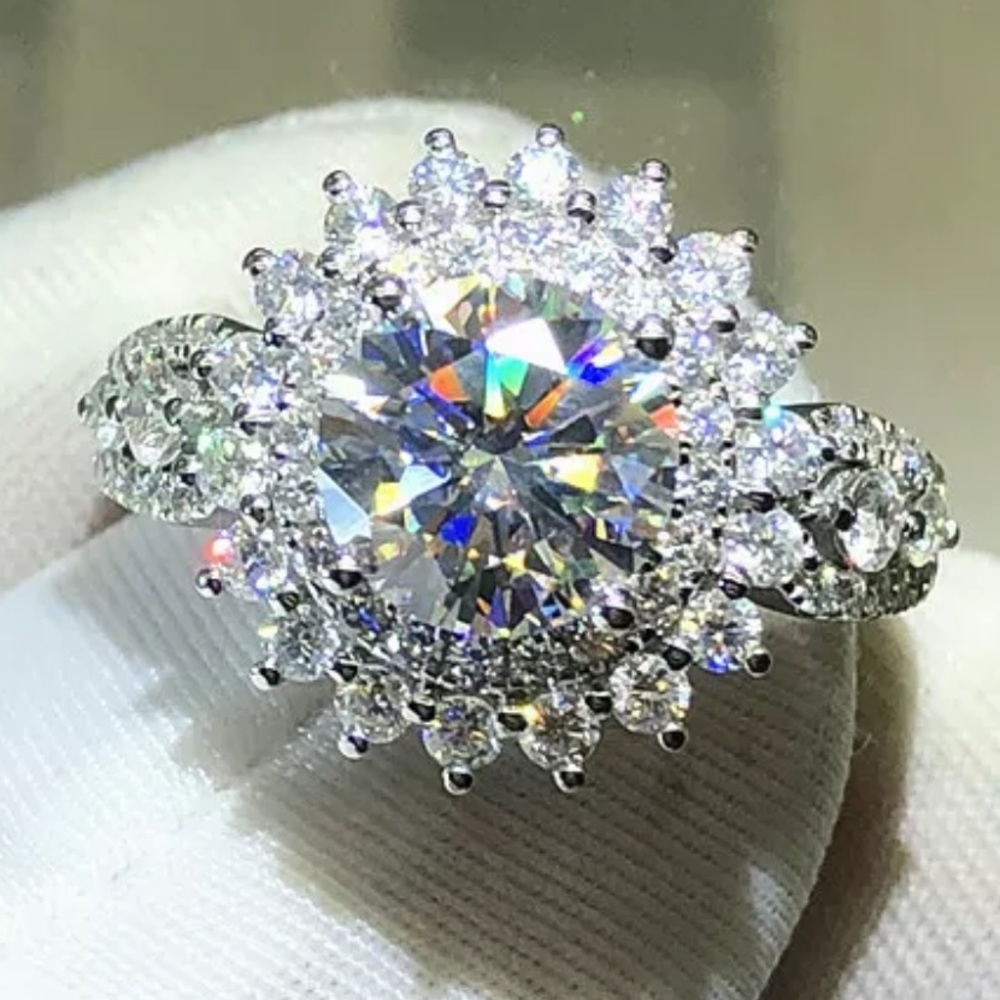 NEW💎925 Sterling Silver White Sapphire Ring - Picture 2 of 5